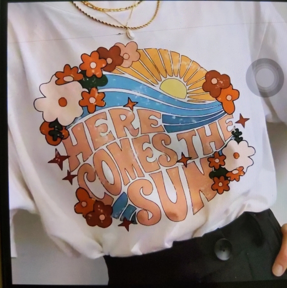 Here Comes the Sun Tshirt - Picture 1 of 2